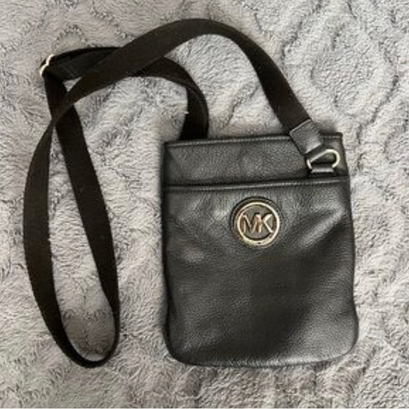 Michael Kors Black Leather Messenger Bag - Picture 1 of 4